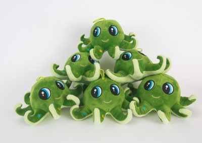 600-green-octopus-product-photographer-six-dolls