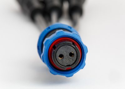600-solar-power-product-photo-connector